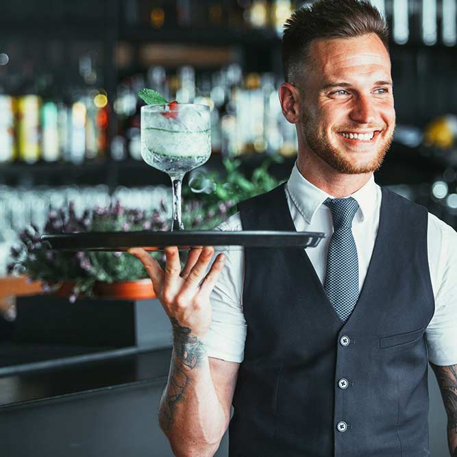 Servicio en Restaurante y Bares (HOTR064PO)